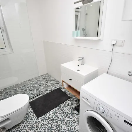 Blue Chill * Brodarica (Sibenik-Knin)