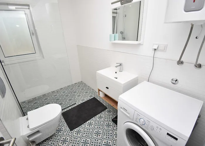 Blue Chill * Brodarica (Sibenik-Knin)